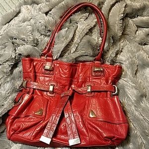 B Makowsky Red Beauty